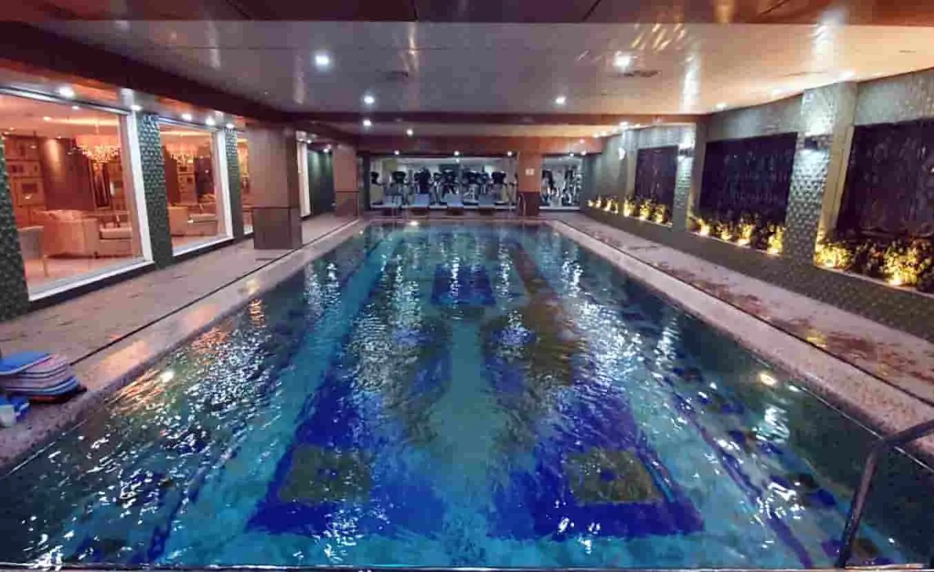 Gold Fitness Swimming Pool